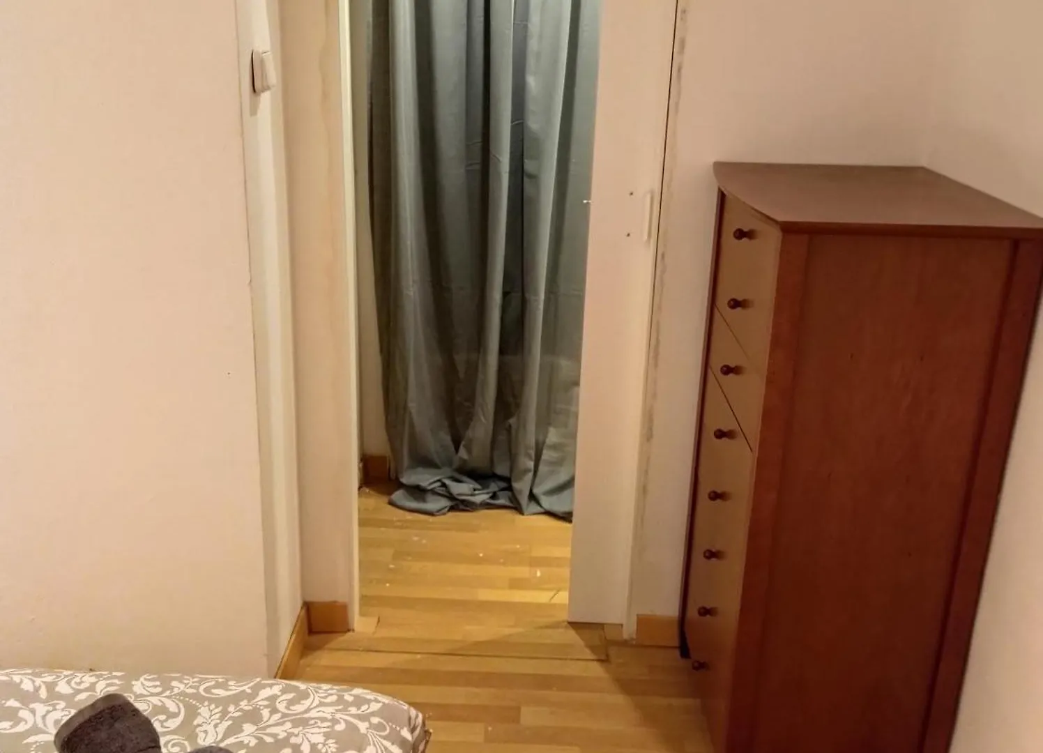 Double Private Rooms In Center City Metro L5-L1 Barcelona